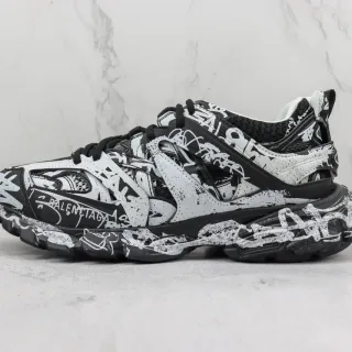 Balenciaga Runner Graffiti-Print Black and White tênis com sola grossa