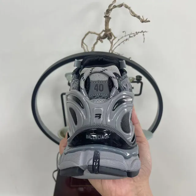 Balenciaga Runner Tênis Chunky Cinza e Preto 5