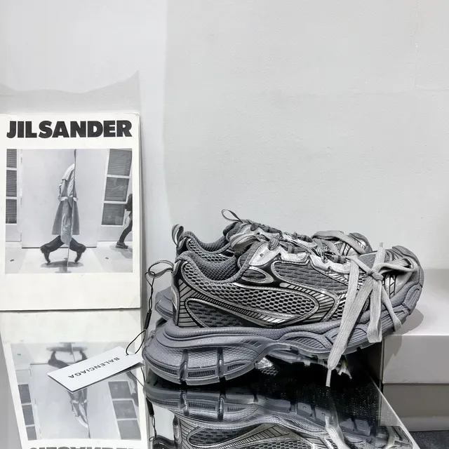 Balenciaga Runner Tênis Cinza Metálico Chunky 5