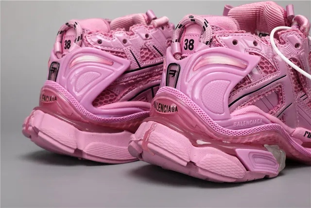 Balenciaga Runner tênis monocromáticos rosas chunky 2