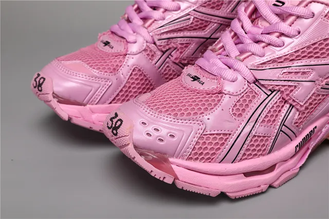 Balenciaga Runner tênis monocromáticos rosas chunky 4