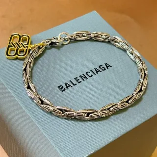 Balenciaga سوار فضي ذهبي سلاسل متشابكة شاحن لوجو