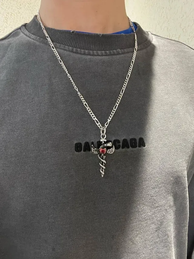 Balenciaga Argent Chaîne Figaro Croix Ailée Collier 5