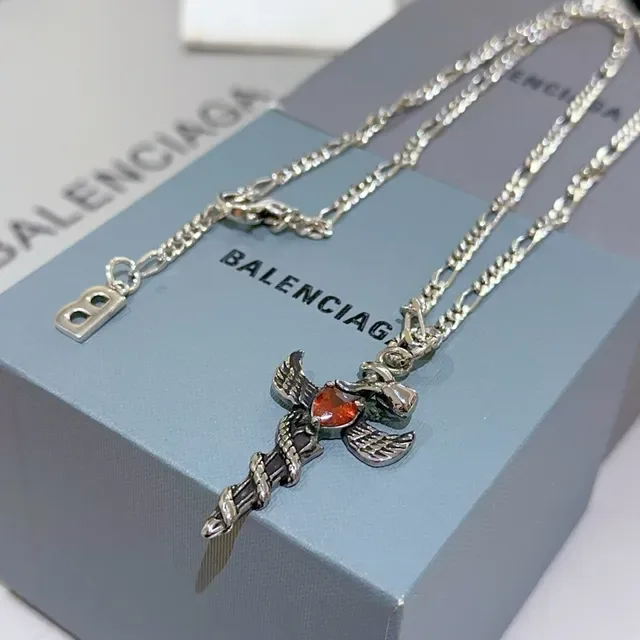Balenciaga Argent Chaîne Figaro Croix Ailée Collier 6