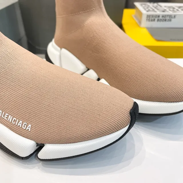 Balenciaga Speed Trainer Beige White Black Lifestyle Sneakers 3