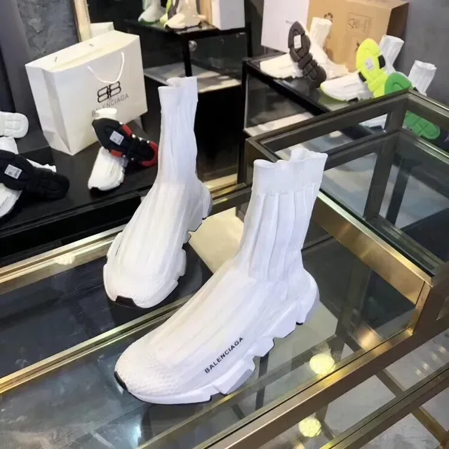 Balenciaga Speed Trainer tênis lifestyle branco e preto 3