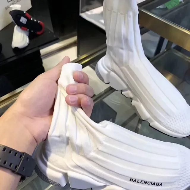 Balenciaga Speed Trainer tênis lifestyle branco e preto 4