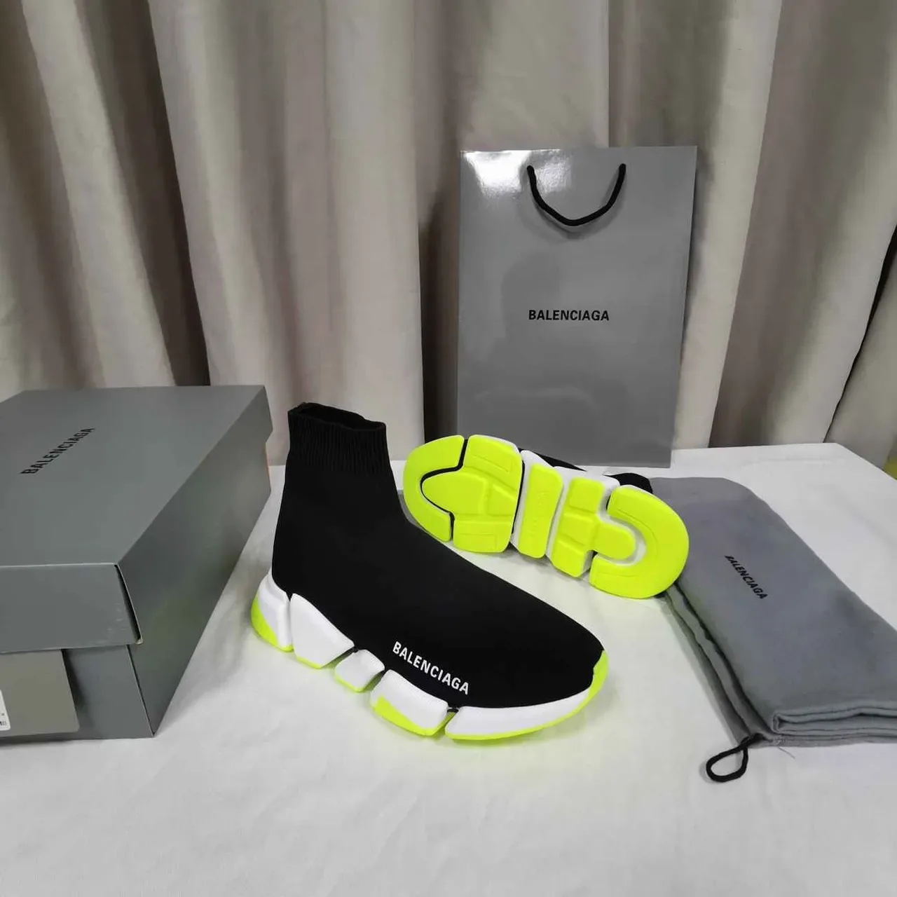 Balenciaga Speedcat Noir Jaune Chaussure à Collet de Chaussette Upper Tricoté Semelle Bloc Segmentée Lifestyle Sneakers 3