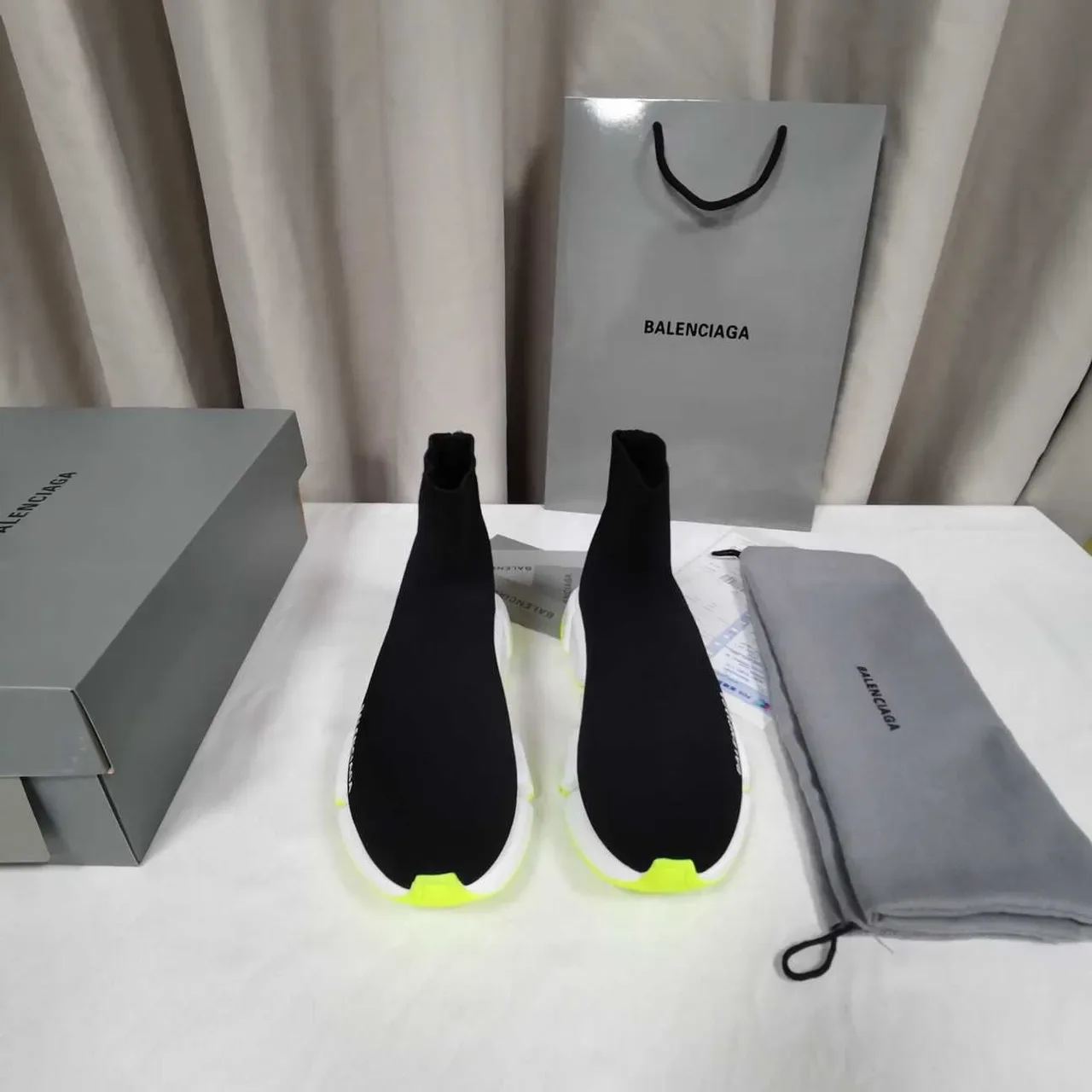 Balenciaga Speedcat Noir Jaune Chaussure à Collet de Chaussette Upper Tricoté Semelle Bloc Segmentée Lifestyle Sneakers 4