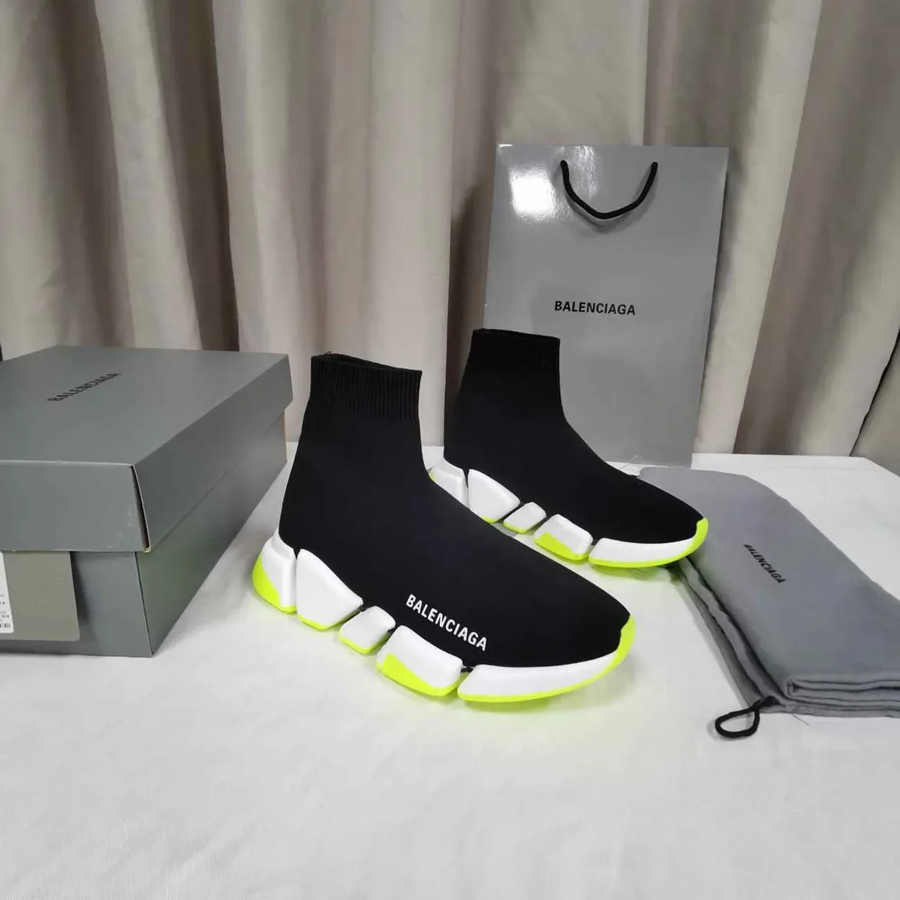 Balenciaga Speedcat Noir Jaune Chaussure à Collet de Chaussette Upper Tricoté Semelle Bloc Segmentée Lifestyle Sneakers 5