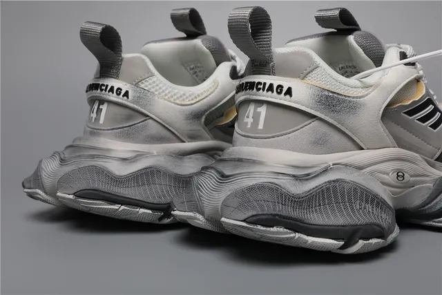 Balenciaga Track Trainer tênis brancos, cinza, bege, chunky 2