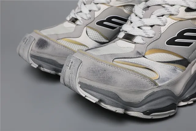 Balenciaga Track Trainer tênis brancos, cinza, bege, chunky 4