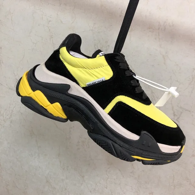 Balenciaga Triple S Preto e Amarelo Tênis Chunky 5