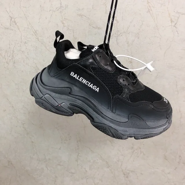Balenciaga Triple S Sneakers Chunky Noires 5