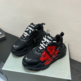 Balenciaga Triple S أسود أحمر شريط تحذير حذاء رياضي سميك