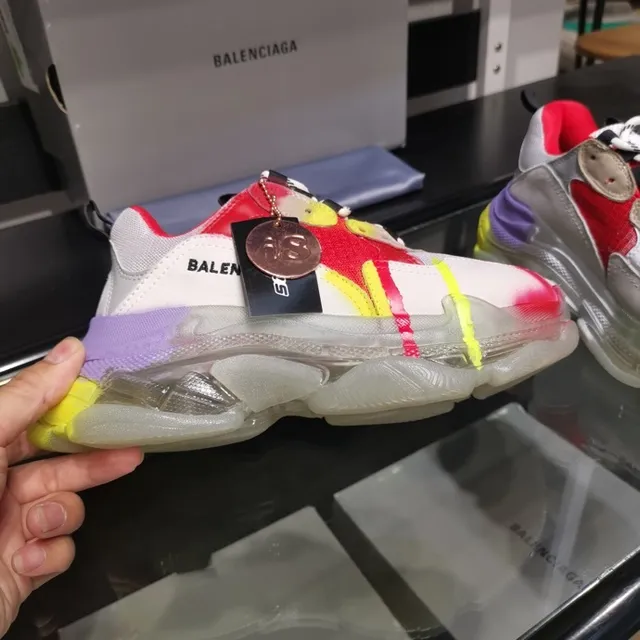 Balenciaga Triple S حذاء رياضي سميك متعدد الألوان 7