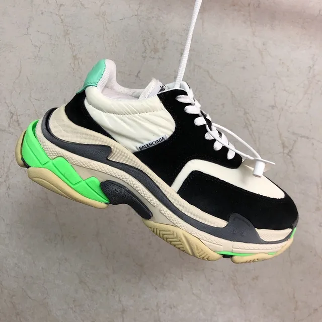 Balenciaga Triple S Sneakers Vert Néon Noir et Crème Épaisses 5