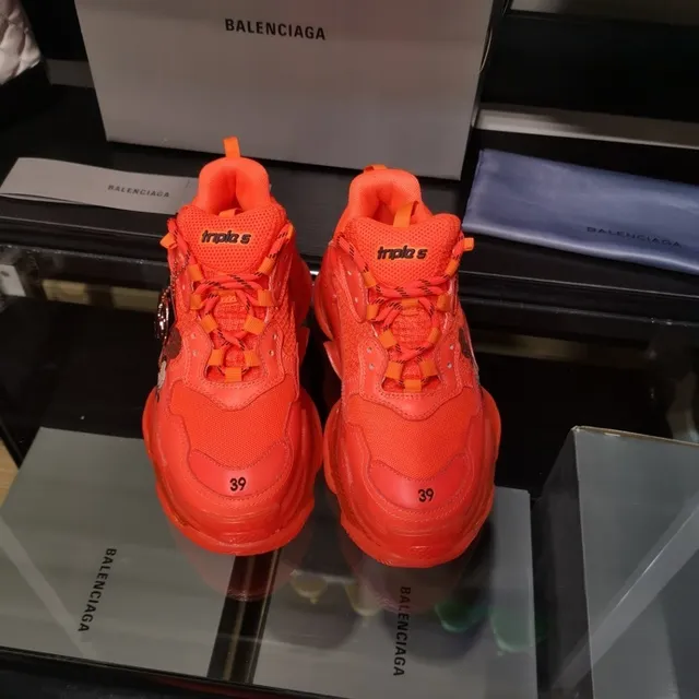 Balenciaga Triple S baskets chunky orange transparent silhouette oversized semelle multicouche 2