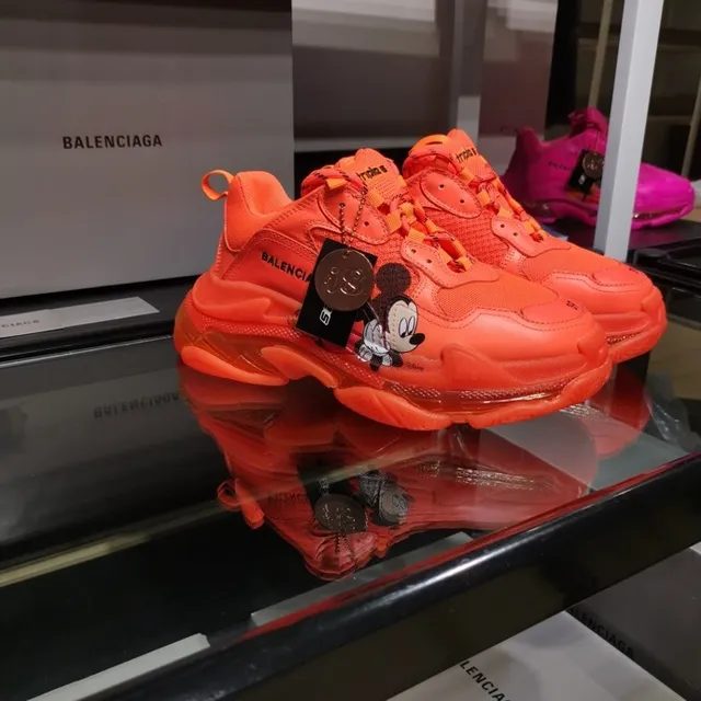 Balenciaga Triple S baskets chunky orange transparent silhouette oversized semelle multicouche 4