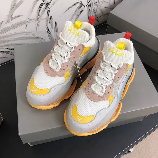 Balenciaga Triple S sneakers blanches jaunes beiges chunky 2