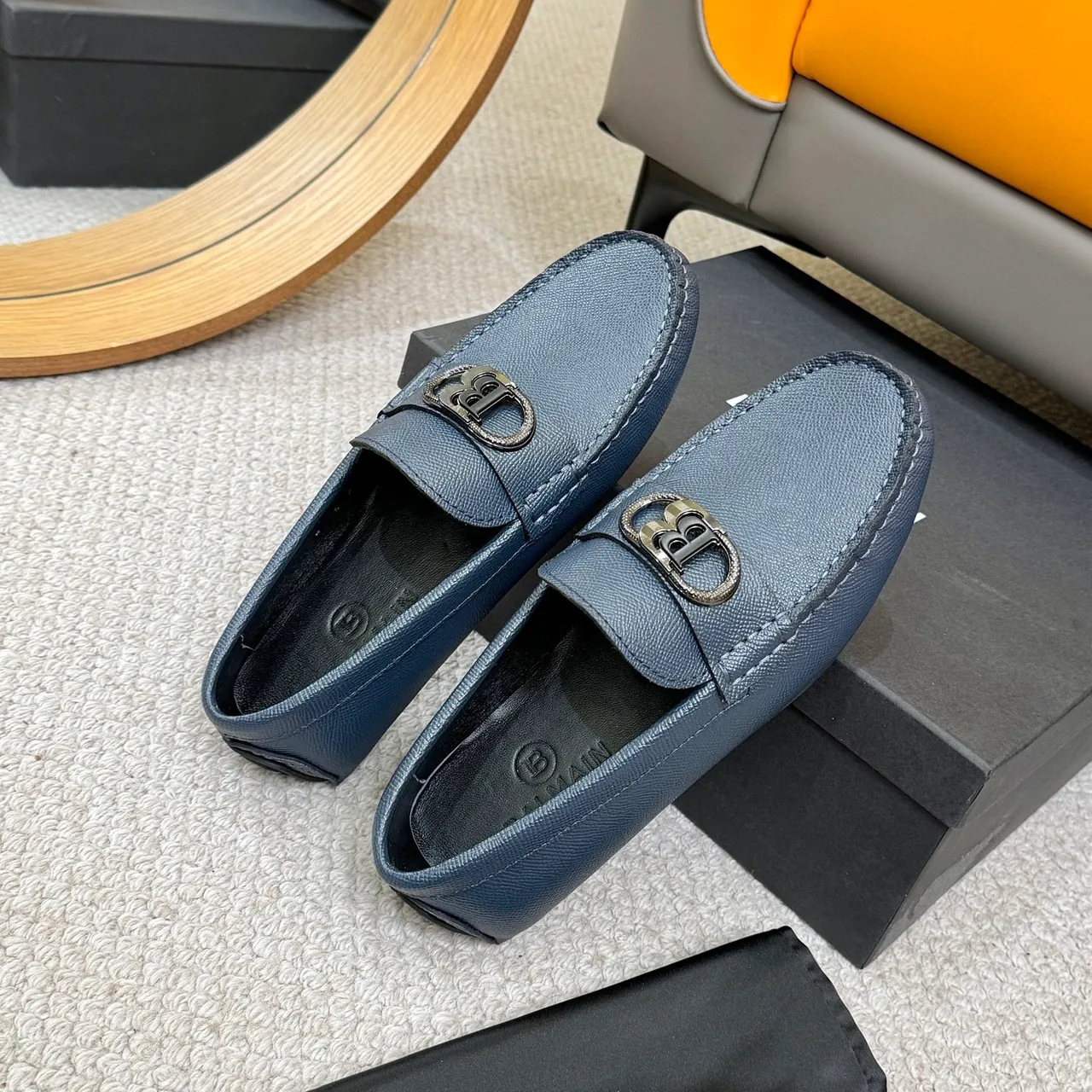 Balmain B-Bold नेवी ब्लू चमड़े के लोफर्स 8