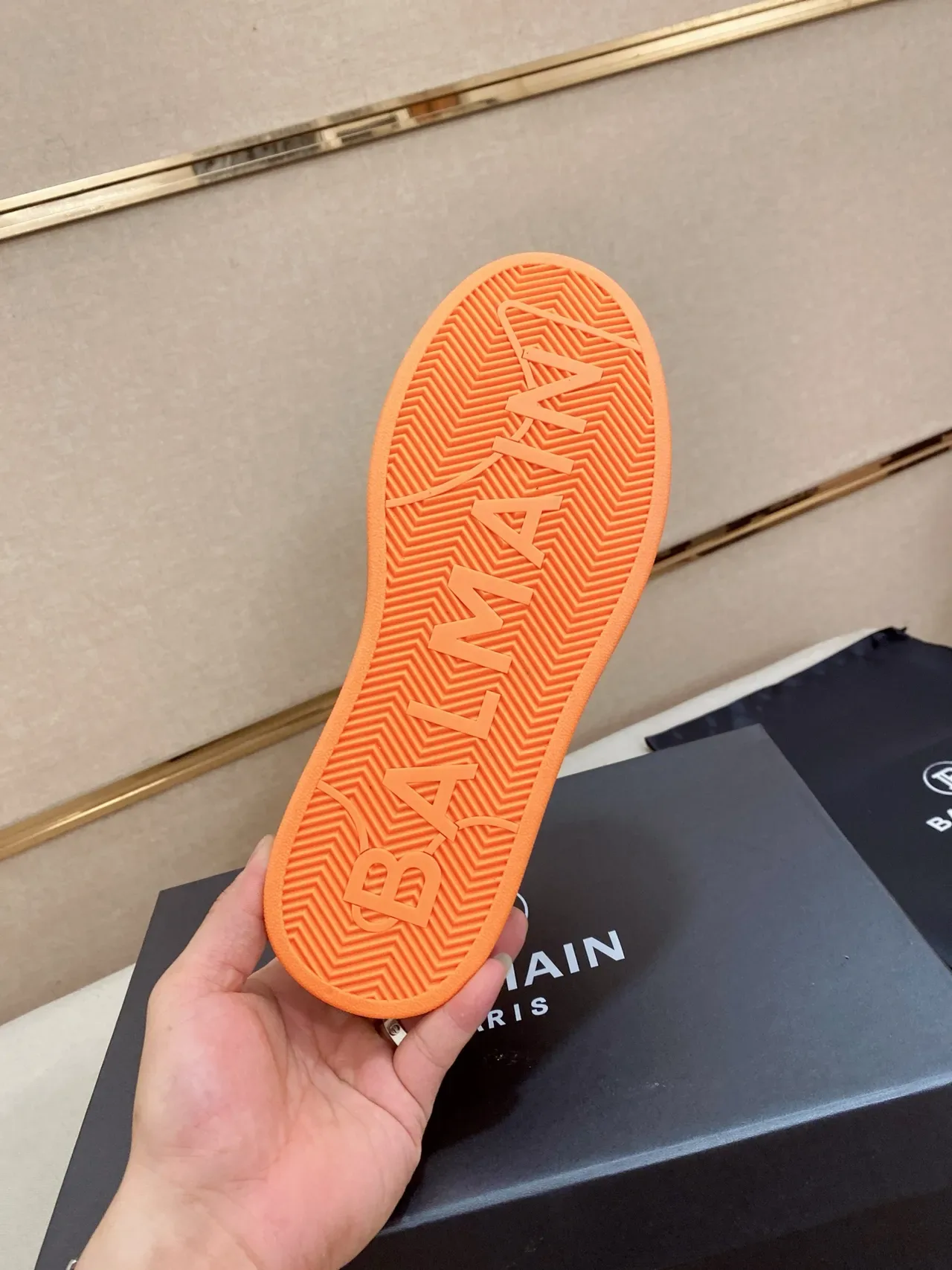 Balmain B-Court Sneakers Lifestyle Marron et Orange 2