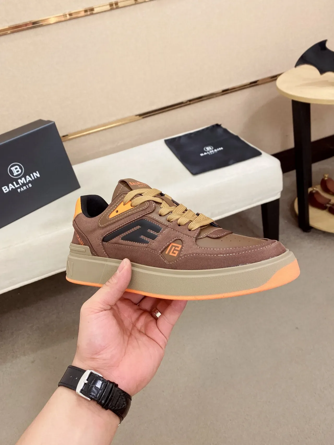 Balmain B-Court Sneakers Lifestyle Marron et Orange 4
