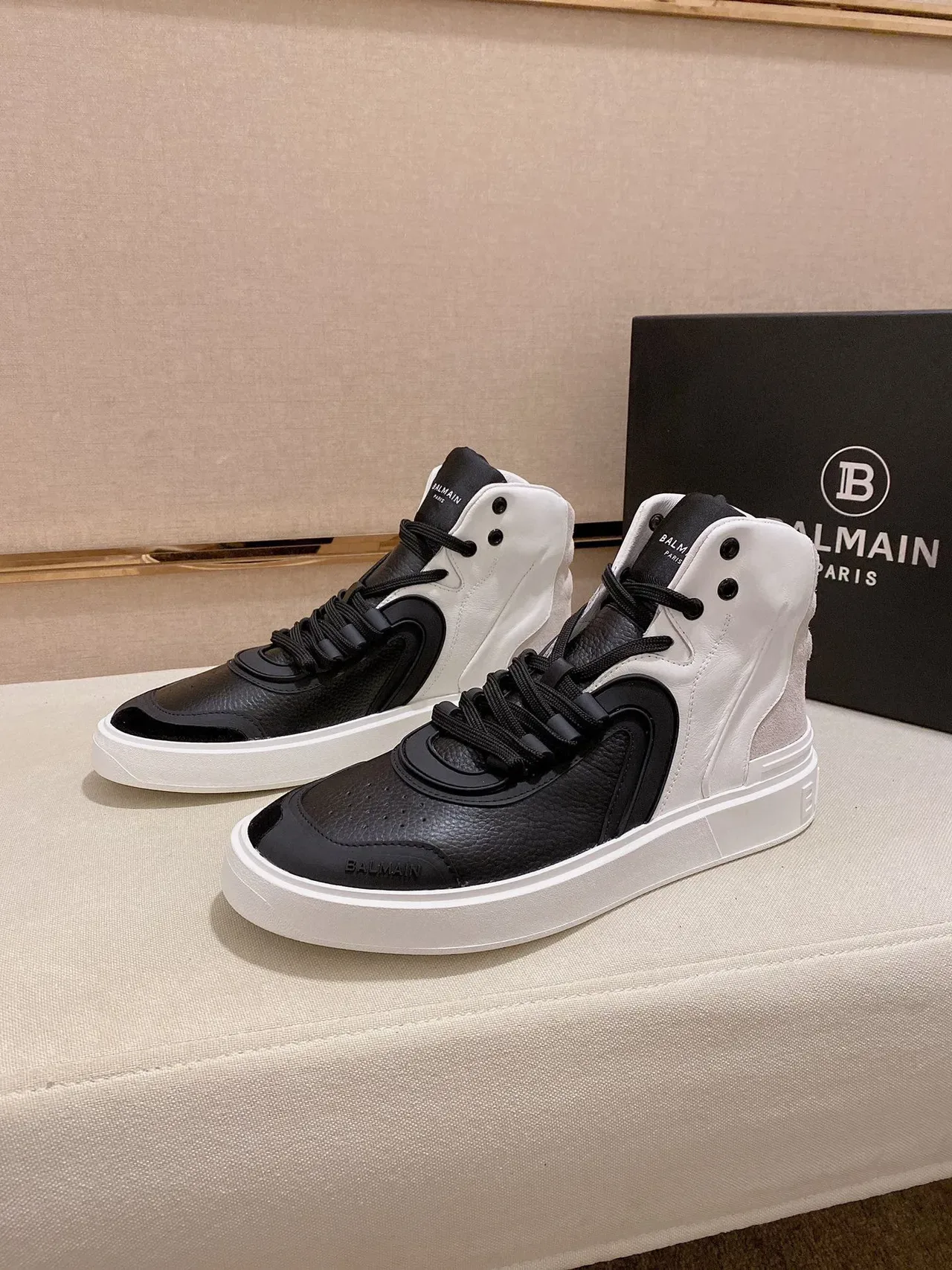 Balmain Tênis Lifestyle Preto Branco High-Top Two-Tone 4