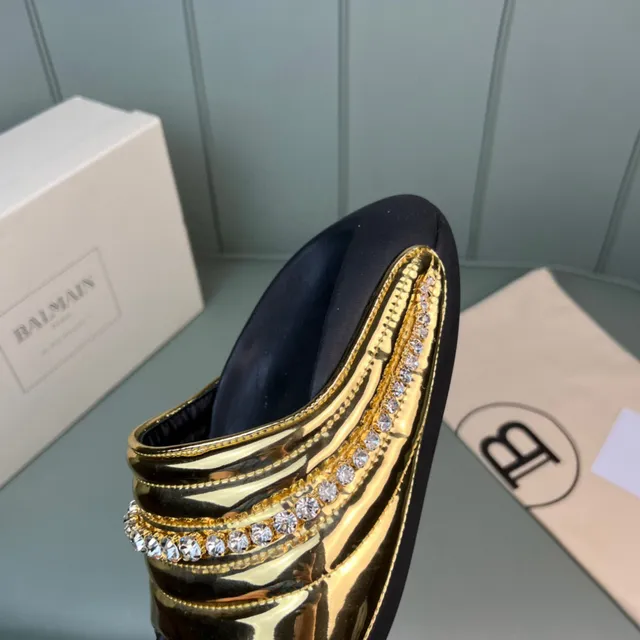 Balmain Zapatillas Doradas Negras Metálicas Cuero Patentado Cuiltadas con Correa Multicapa 3