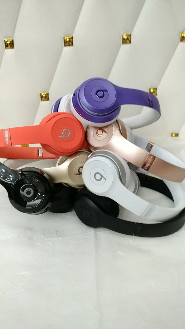 Beats Solo3 Wireless Multicolor Over-ear Headphones 2