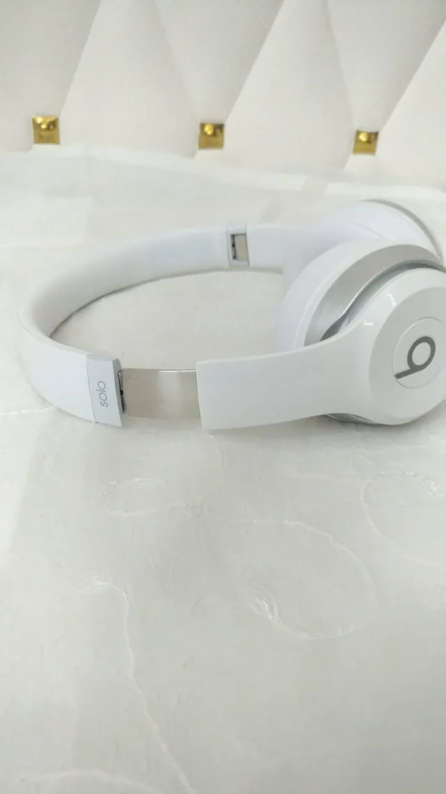 Beats Solo3 Wireless Multicolor Over-ear Headphones 7