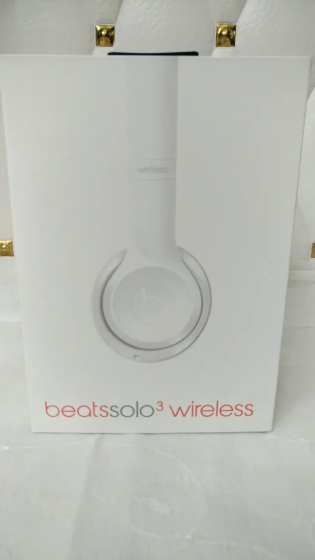 Beats Solo3 Wireless Multicolor Over-ear Headphones 18