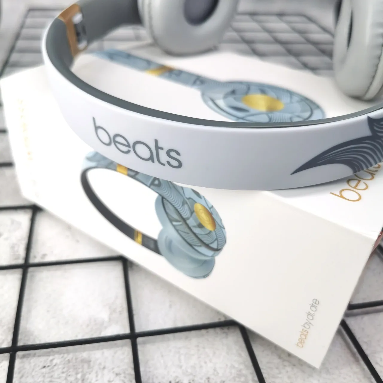 Beats Solo³ Wireless Edição Especial de Ano Novo Fones supra-aureares 4