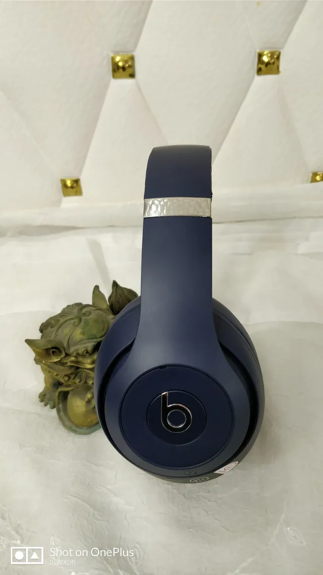 Beats Studio3 Wireless Multicolor Gold Over-ear Headphones 13