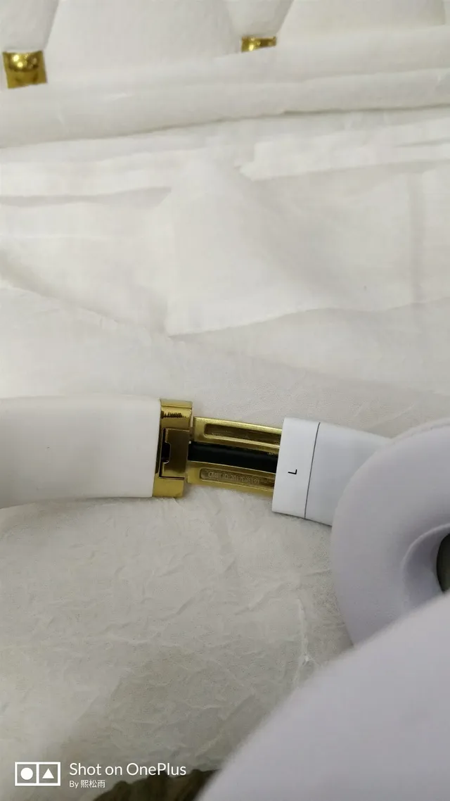 Beats Studio3 Wireless Multicolor Gold Over-ear Headphones 18