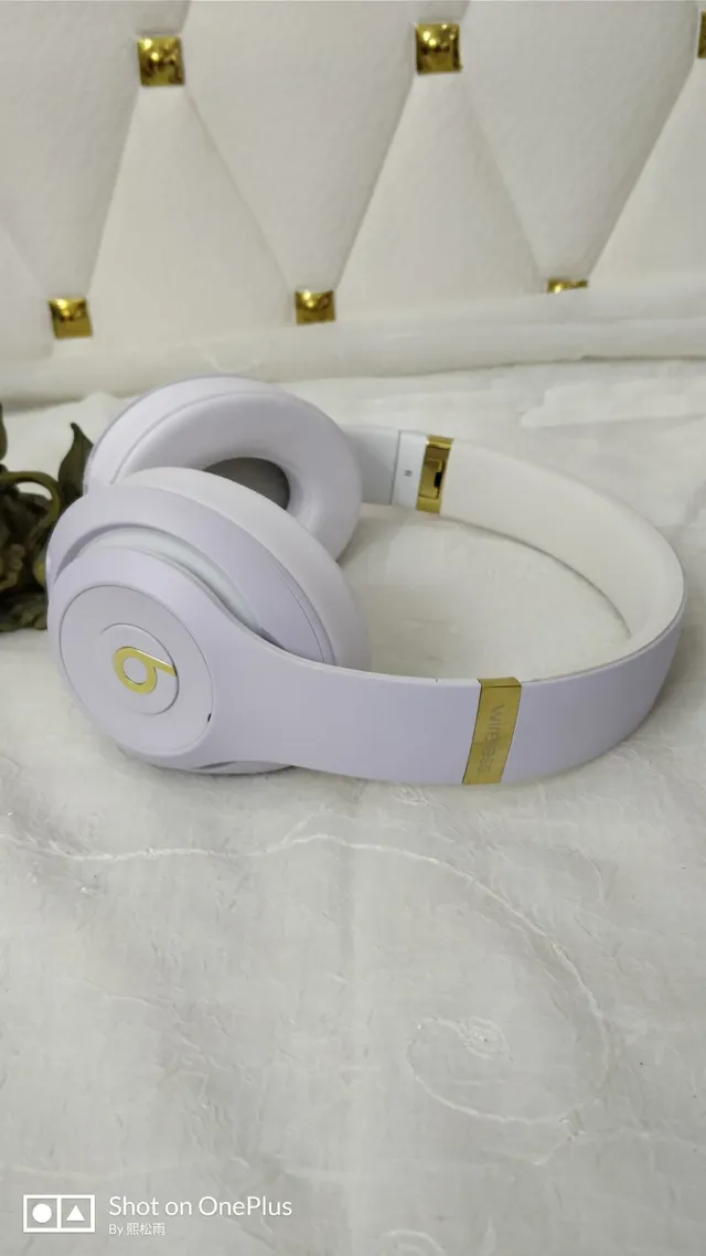 Beats Studio3 Wireless Multicolor Gold Over-ear Headphones 20