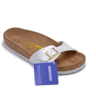 Birkenstock Arizona ইরিডেসেন্ট হোয়াইট কাজুয়াল স্যান্ডেল