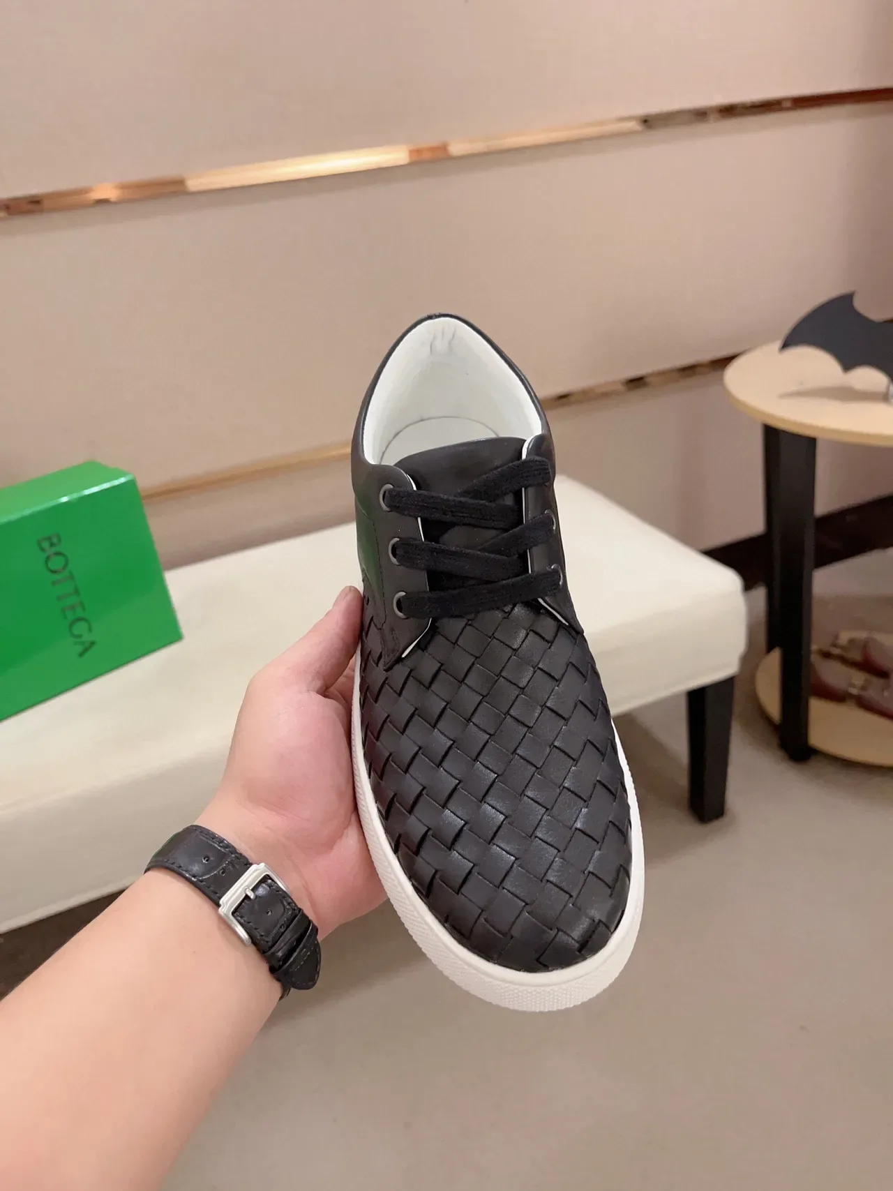 Bottega Veneta Cassette Noir Intrecciato Cuir tressé Chaussure lifestyle 2