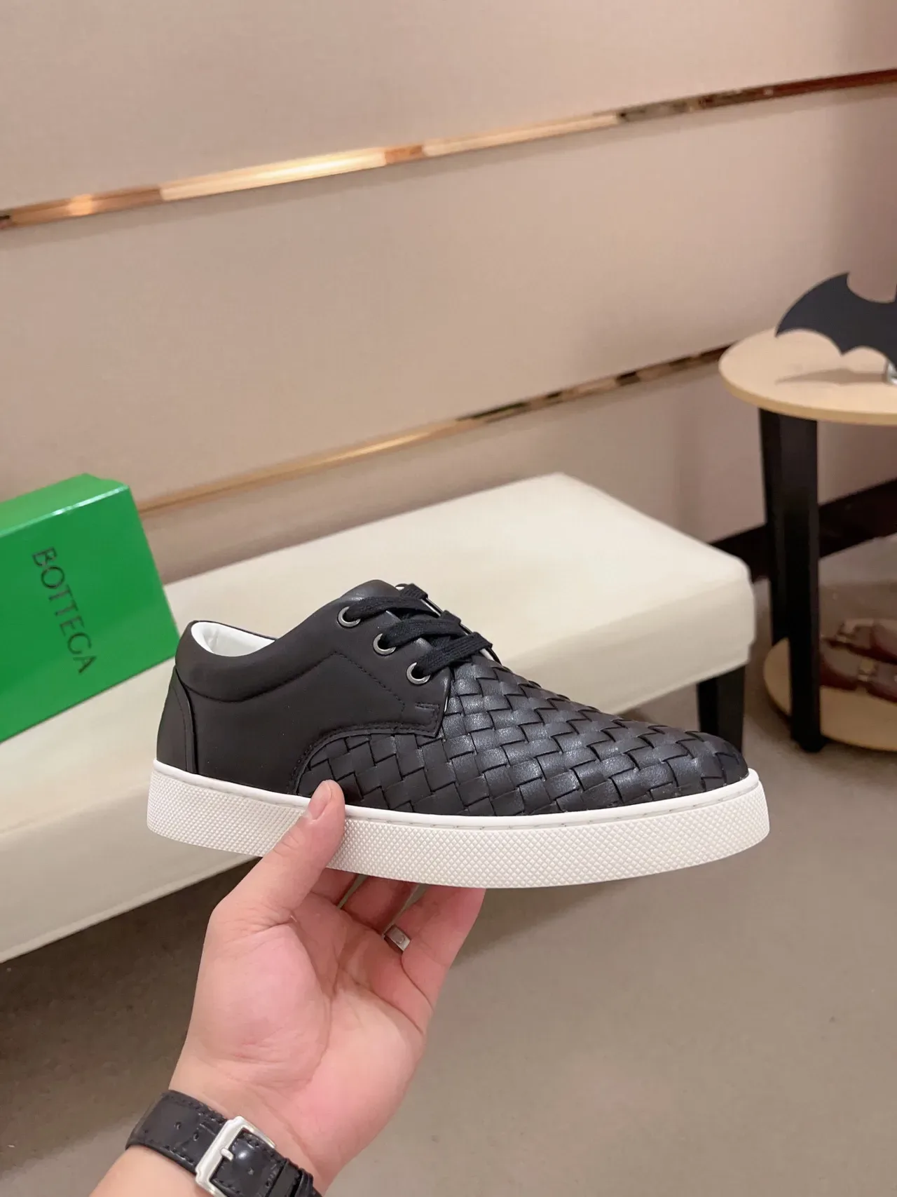 Bottega Veneta Cassette Noir Intrecciato Cuir tressé Chaussure lifestyle 4