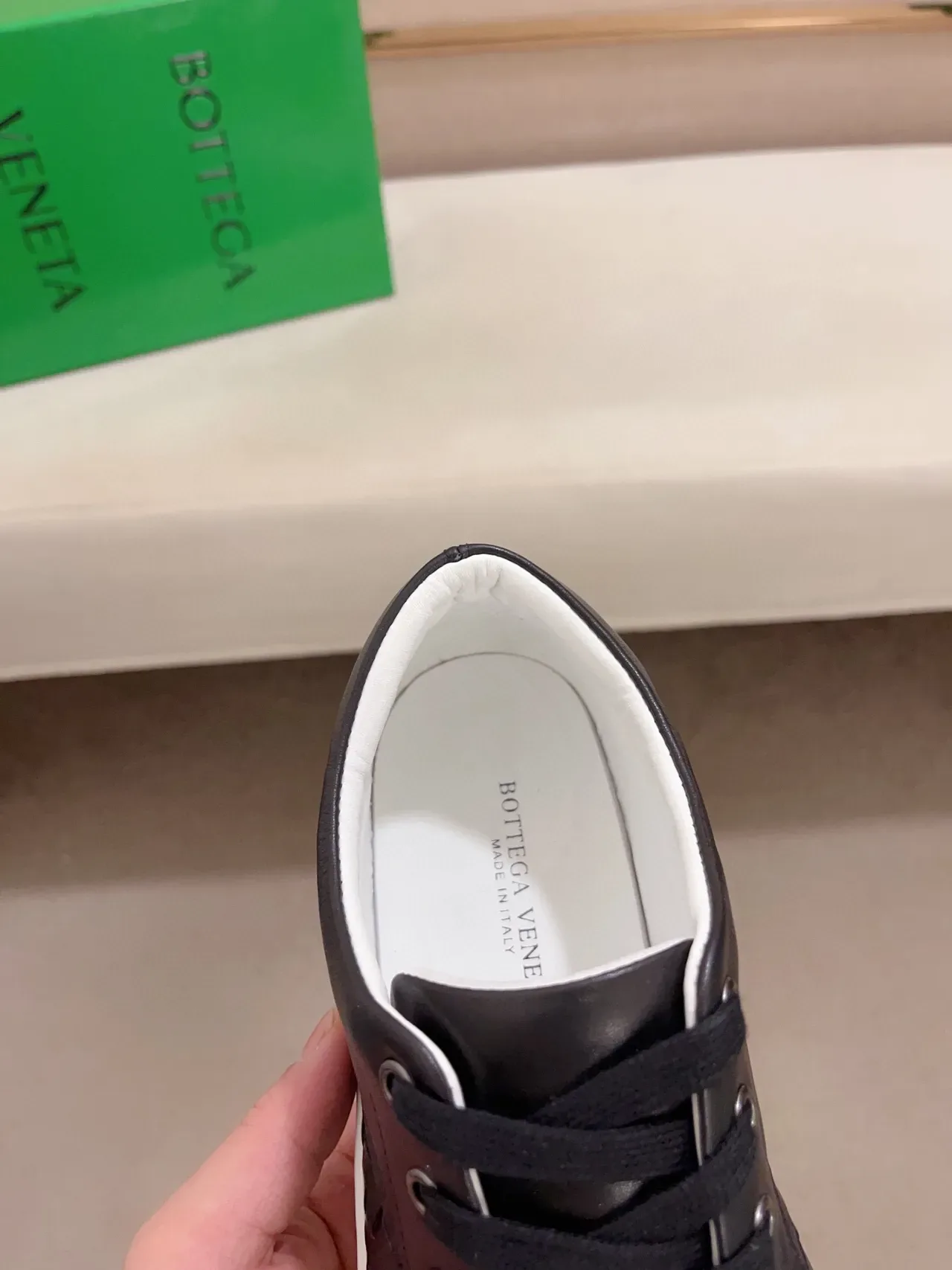 Bottega Veneta Cassette Noir Intrecciato Cuir tressé Chaussure lifestyle 6