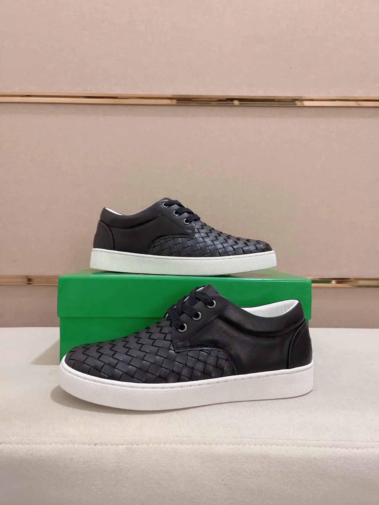 Bottega Veneta Cassette Noir Intrecciato Cuir tressé Chaussure lifestyle 7
