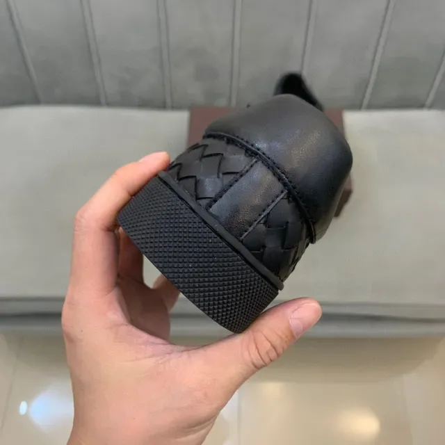 Bottega Veneta Cassette Noir Intrecciato Cuir Tressé Style de Vie Sneakers 3