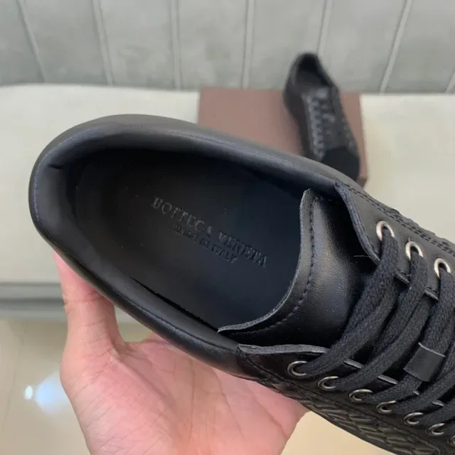 Bottega Veneta Cassette Noir Intrecciato Cuir Tressé Style de Vie Sneakers 4