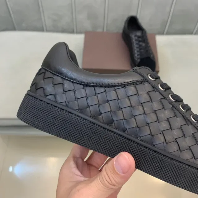 Bottega Veneta Cassette Noir Intrecciato Cuir Tressé Style de Vie Sneakers 5