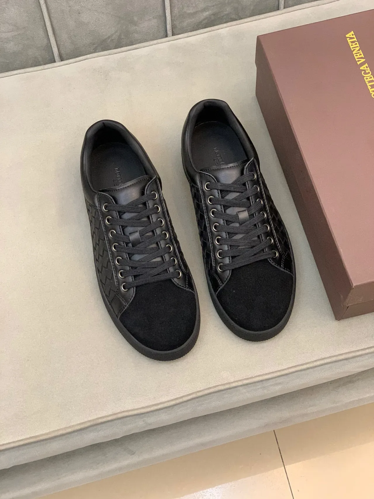 Bottega Veneta Cassette Noir Intrecciato Cuir Tressé Style de Vie Sneakers 9