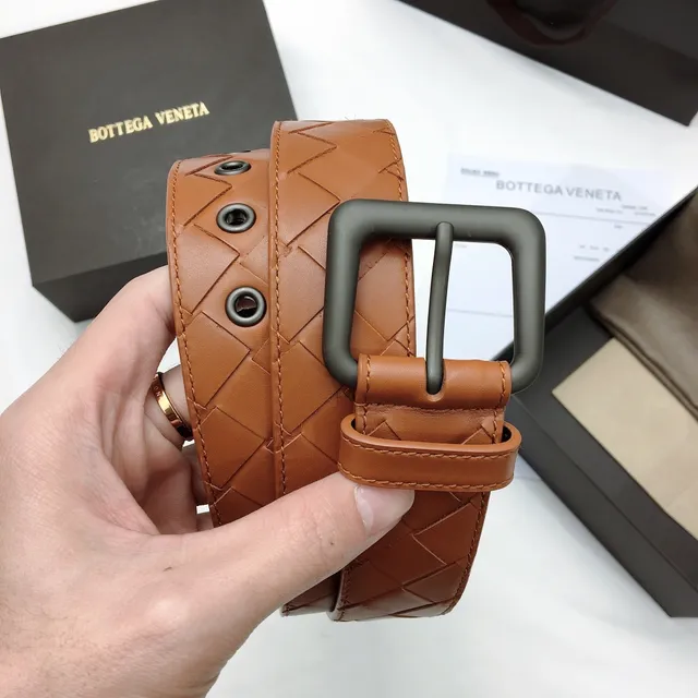 Bottega Veneta Cassette Intrecciato Cinto de couro tan 3
