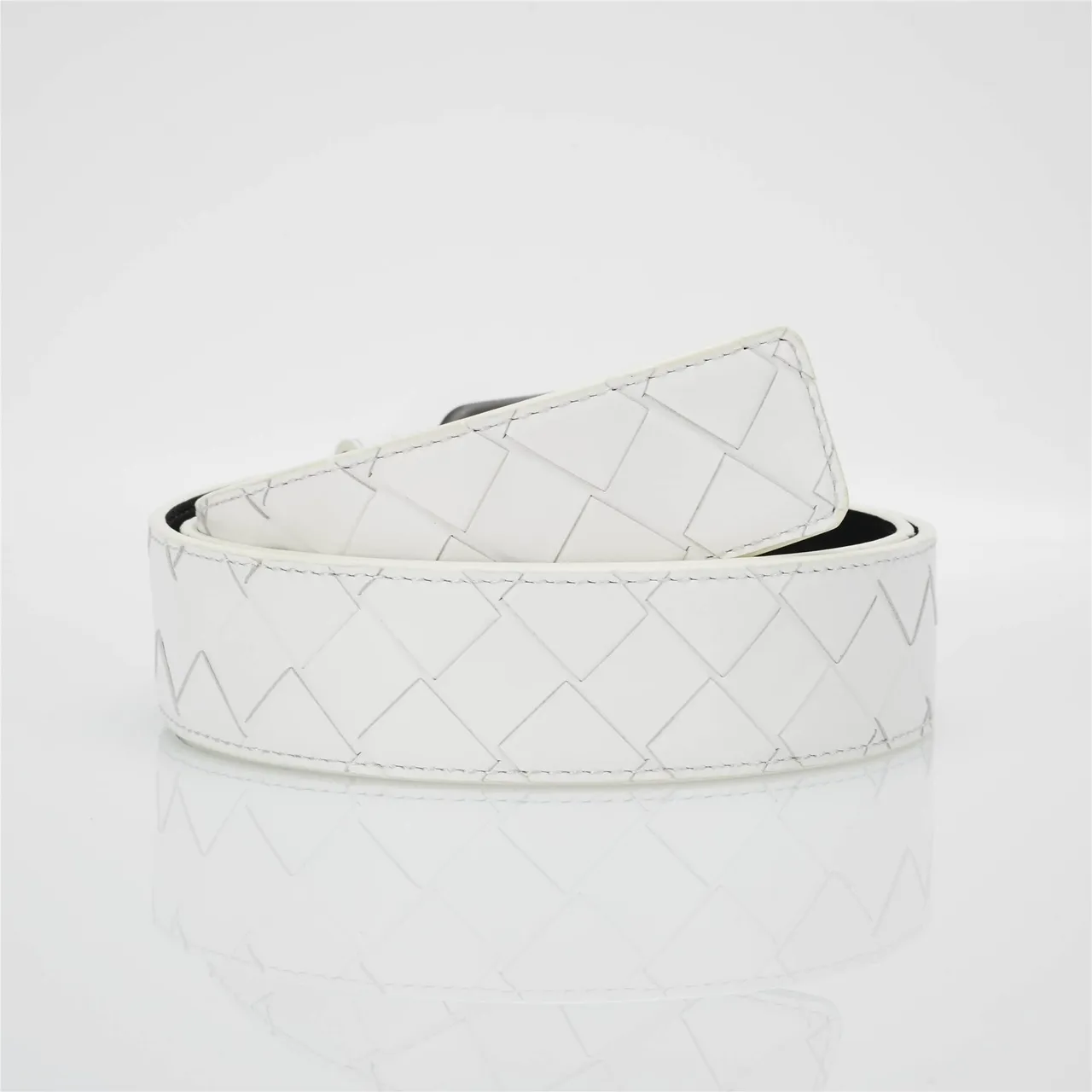 Bottega Veneta Cassette Intrecciato Ceinture en cuir blanc 3