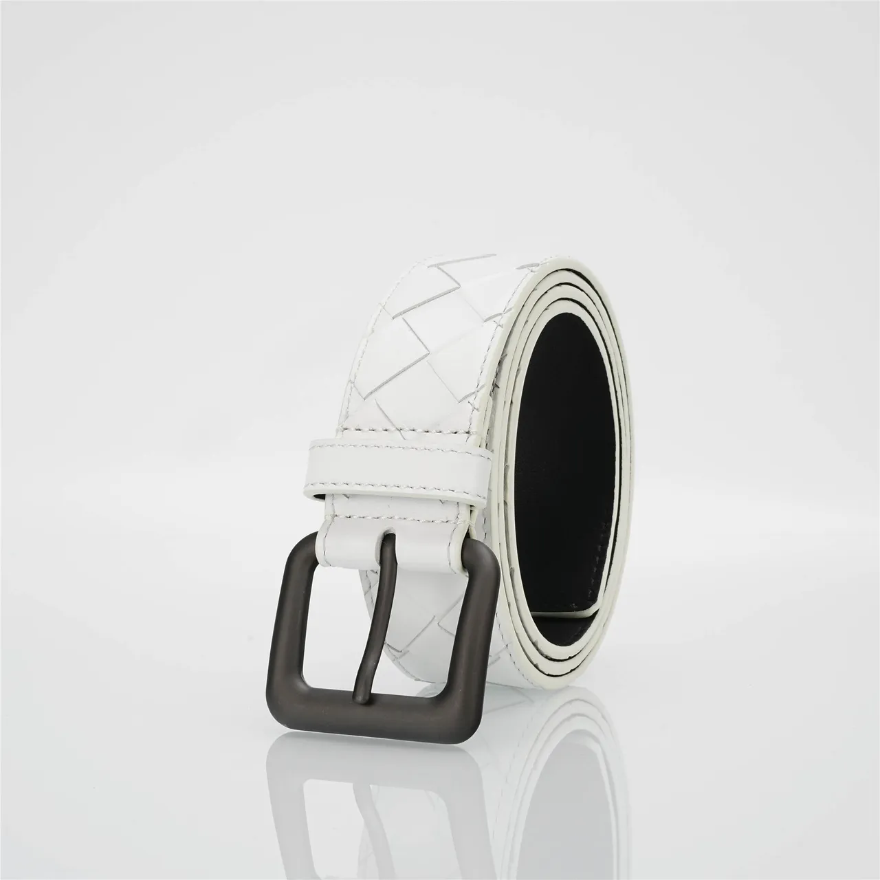 Bottega Veneta Cassette Intrecciato Ceinture en cuir blanc 7