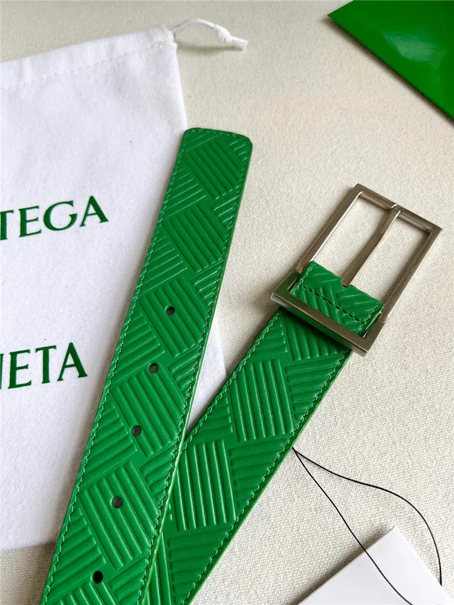Bottega Veneta Cinto de couro verde prata com padrão geométrico embossado Intrecciato fivela retangular 14