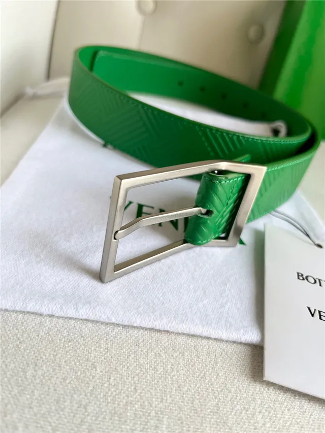 Bottega Veneta Cinto de couro verde prata com padrão geométrico embossado Intrecciato fivela retangular 17